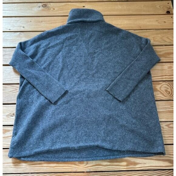 Garnet Hill Women’s Turtleneck Pocket Sweater Size Large Gray - Picture 2 of 8